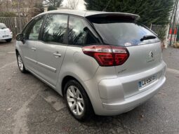 
										Citroën c4 Picasso 1.6L 112 ch confort complet									