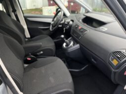 
										Citroën c4 Picasso 1.6L 112 ch confort complet									