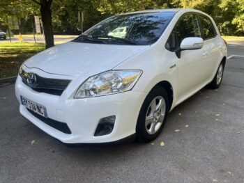 Belle Toyota Auris 1.8 L 136 hybride Connect