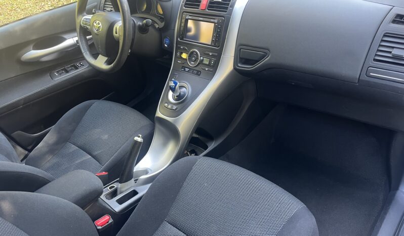 Belle Toyota Auris 1.8 L 136 hybride Connect complet
