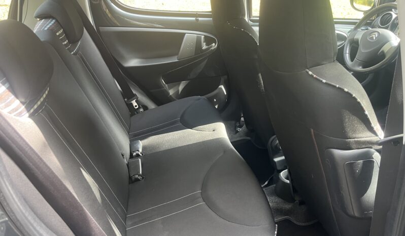 Une très jolie Citroën c1 essence boîte auto de 2012 complet