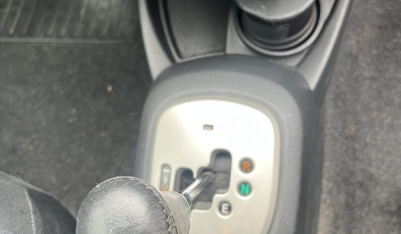 
								Belle toyota yaris 1.3 L vvti 85 CH 1ere MAIN complet									