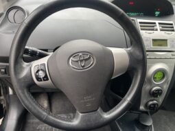 
										Belle toyota yaris 1.3 L vvti 85 CH 1ere MAIN complet									