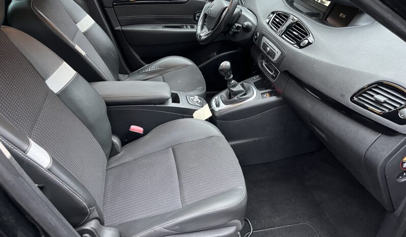 
								Beau Renault scénic 1.6 dci 130 business complet									