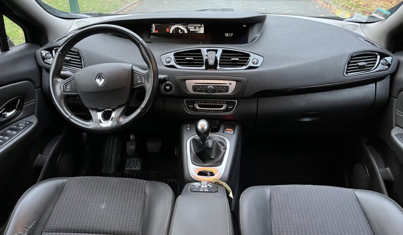 
								Beau Renault scénic 1.6 dci 130 business complet									