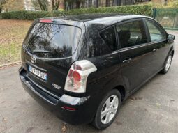 
										une belle toyota corolla verso essence 1.8L 130 ch boite auto complet									