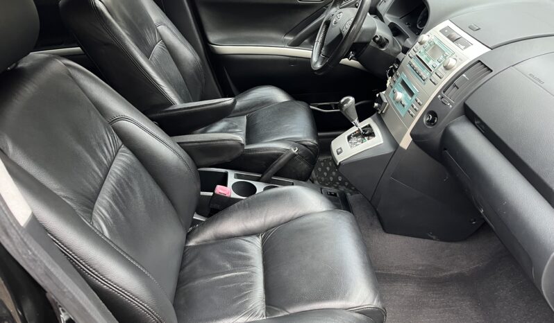 
								une belle toyota corolla verso essence 1.8L 130 ch boite auto complet									