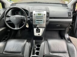 
										une belle toyota corolla verso essence 1.8L 130 ch boite auto complet									