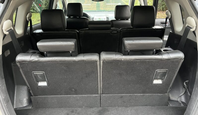 
								une belle toyota corolla verso essence 1.8L 130 ch boite auto complet									