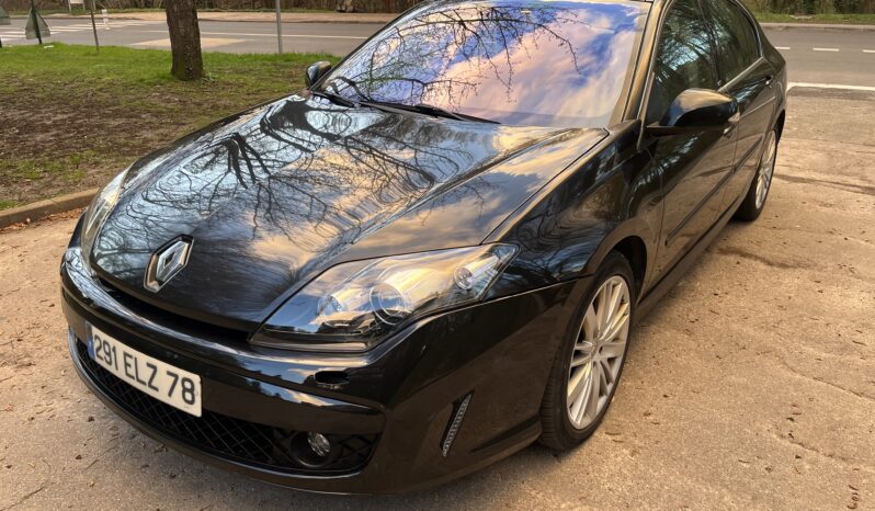 
								Une magnifique laguna 3 GT 2 L dci 180 ch toutes options complet									