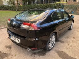 
										Une magnifique laguna 3 GT 2 L dci 180 ch toutes options complet									