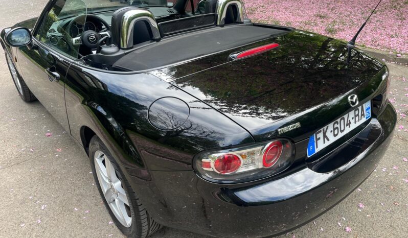 
								Superbe Mazda MX-5 roadster 1.8L 125 ch élégance très propre complet									