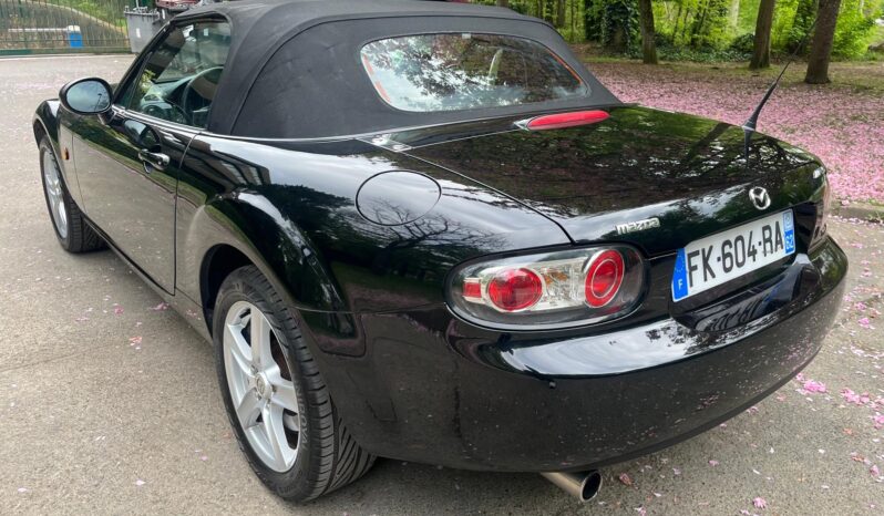 
								Superbe Mazda MX-5 roadster 1.8L 125 ch élégance très propre complet									