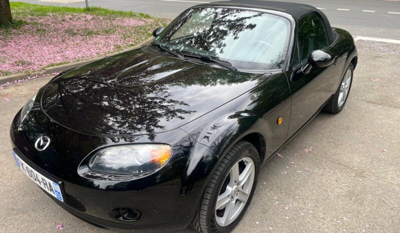 
								Superbe Mazda MX-5 roadster 1.8L 125 ch élégance très propre complet									