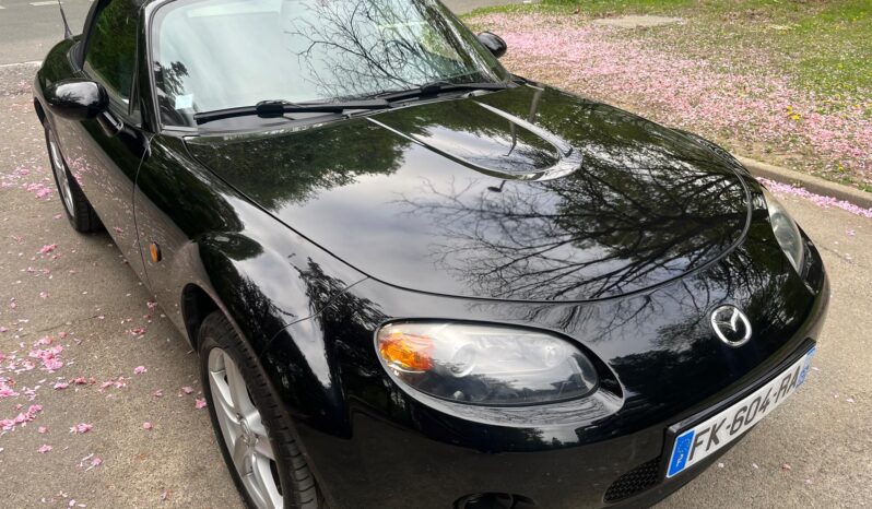 
								Superbe Mazda MX-5 roadster 1.8L 125 ch élégance très propre complet									