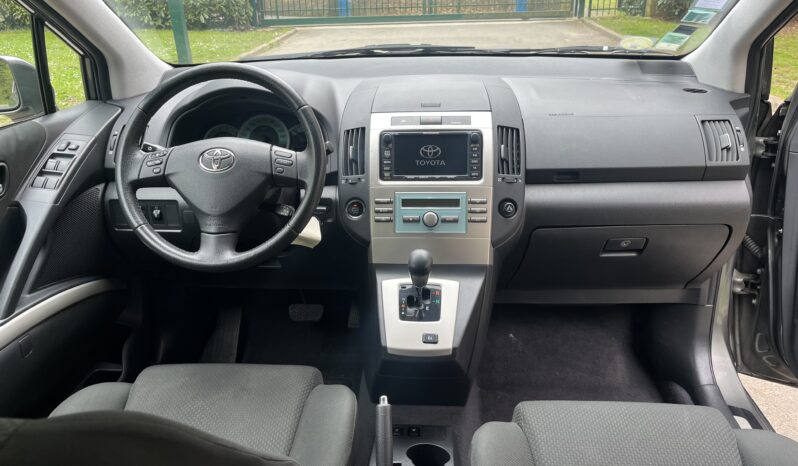 
								une belle toyota corolla verso 1.8L vvti 130 CH BOITE AUTO 7 PLACES complet									