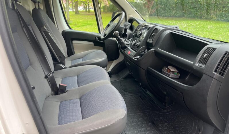 
								Citroën jumper 2.2L hdi 130ch L2H2 clim et radar de recul complet									