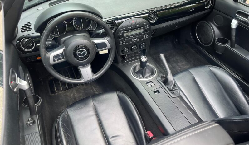 
								Superbe Mazda MX-5 roadster 1.8L 125 ch élégance très propre complet									