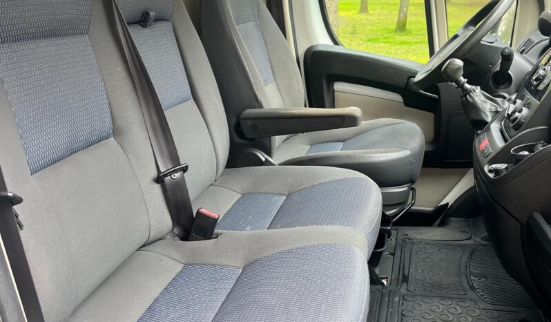 
								Citroën jumper 2.2L hdi 130ch L2H2 clim et radar de recul complet									