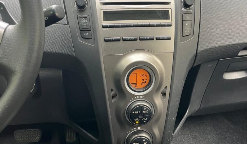 
								Toyota Yaris automatique diesel 90ch phase 2 complet									