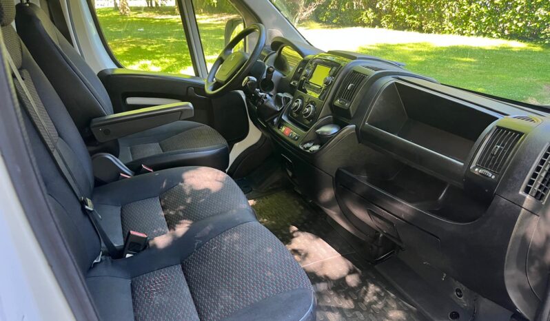 
								Superbe Peugeot boxer 2.2L 120ch L2H2 asphalt connect complet									