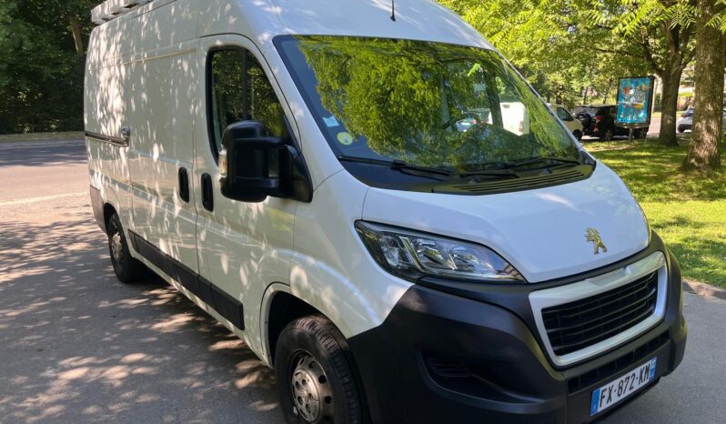 
								Superbe Peugeot boxer 2.2L 120ch L2H2 asphalt connect complet									