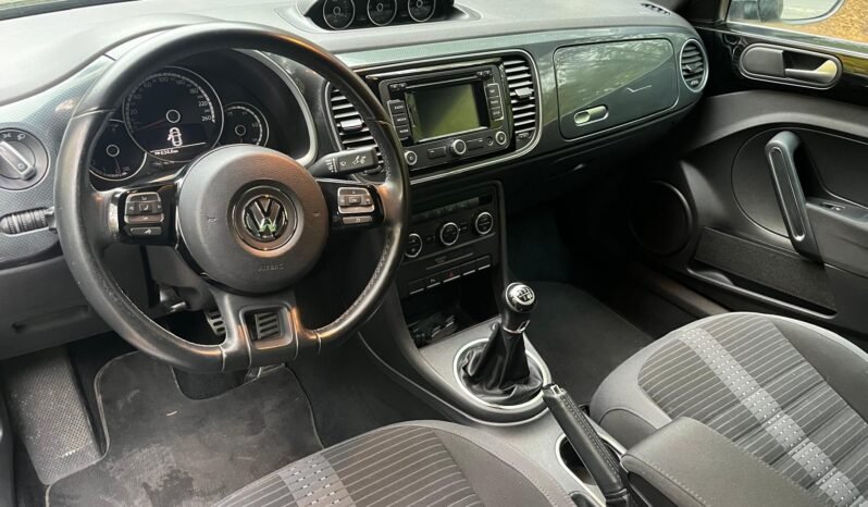 
								Une magnifique vw coccinelle 2L tdi 140 SPORT complet									